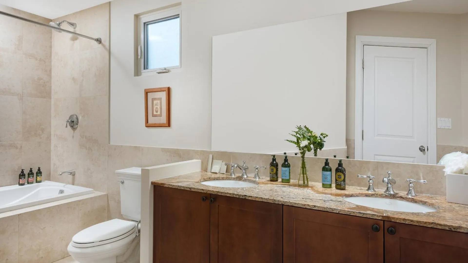 One Grace Bay Townhomes 205 - 2 Br The Bight Settlements 0*,